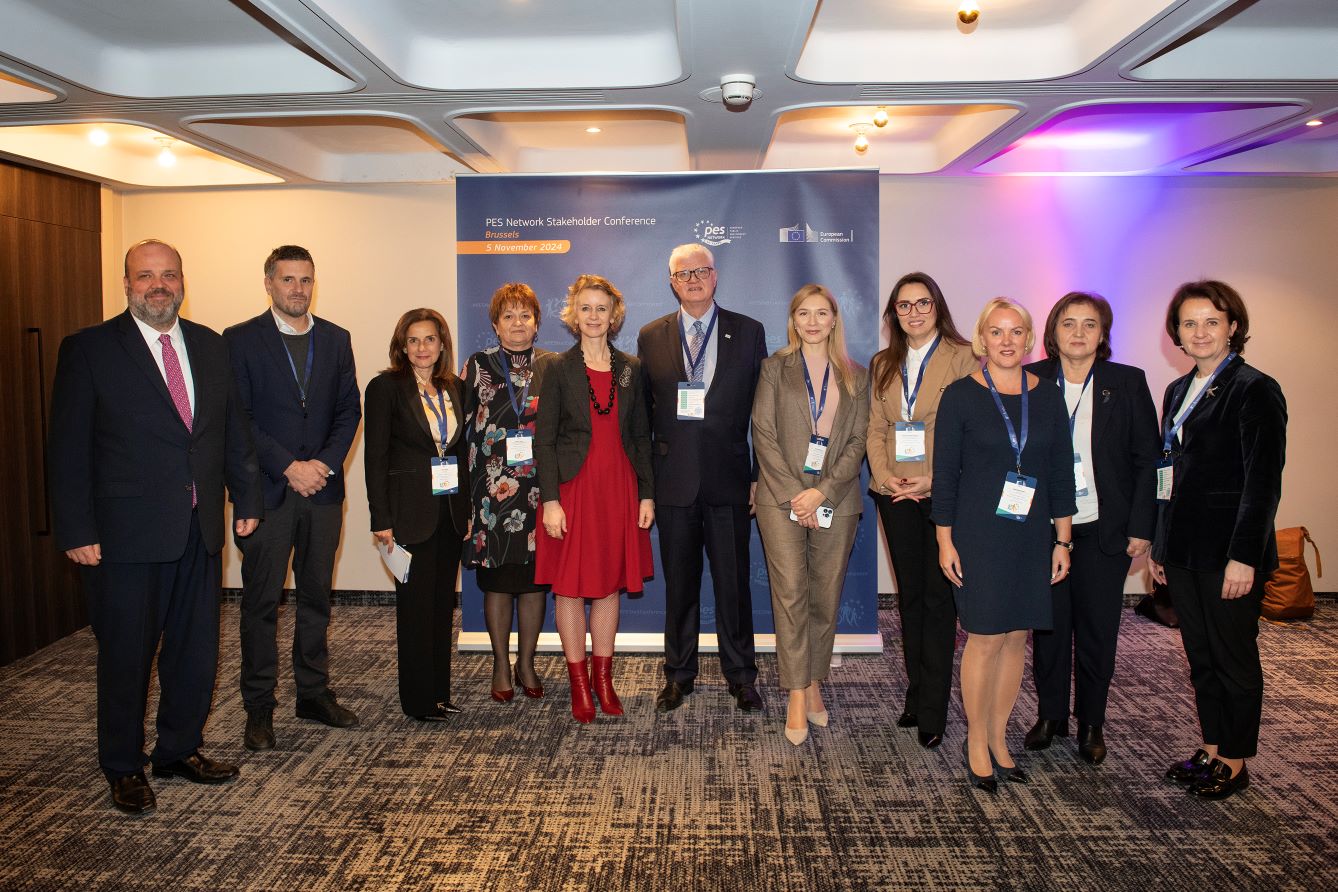 Representatives of the Western Balkan Public Employment Services (PES) hosted by Chairwoman  of the EU PES NetworkMs. Caroline Mancel (5th from the left) and European PES colleagues (Photo: EU PES Secretariat)