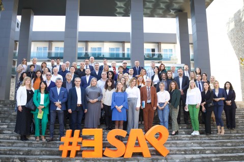 ESAP 3 Kick Off Event: Balanced Labour Markets in the Western Balkans: Innovative Solutions for a Sustainable Workforce - Family photo (Photo: RCC/Henri Koçi)